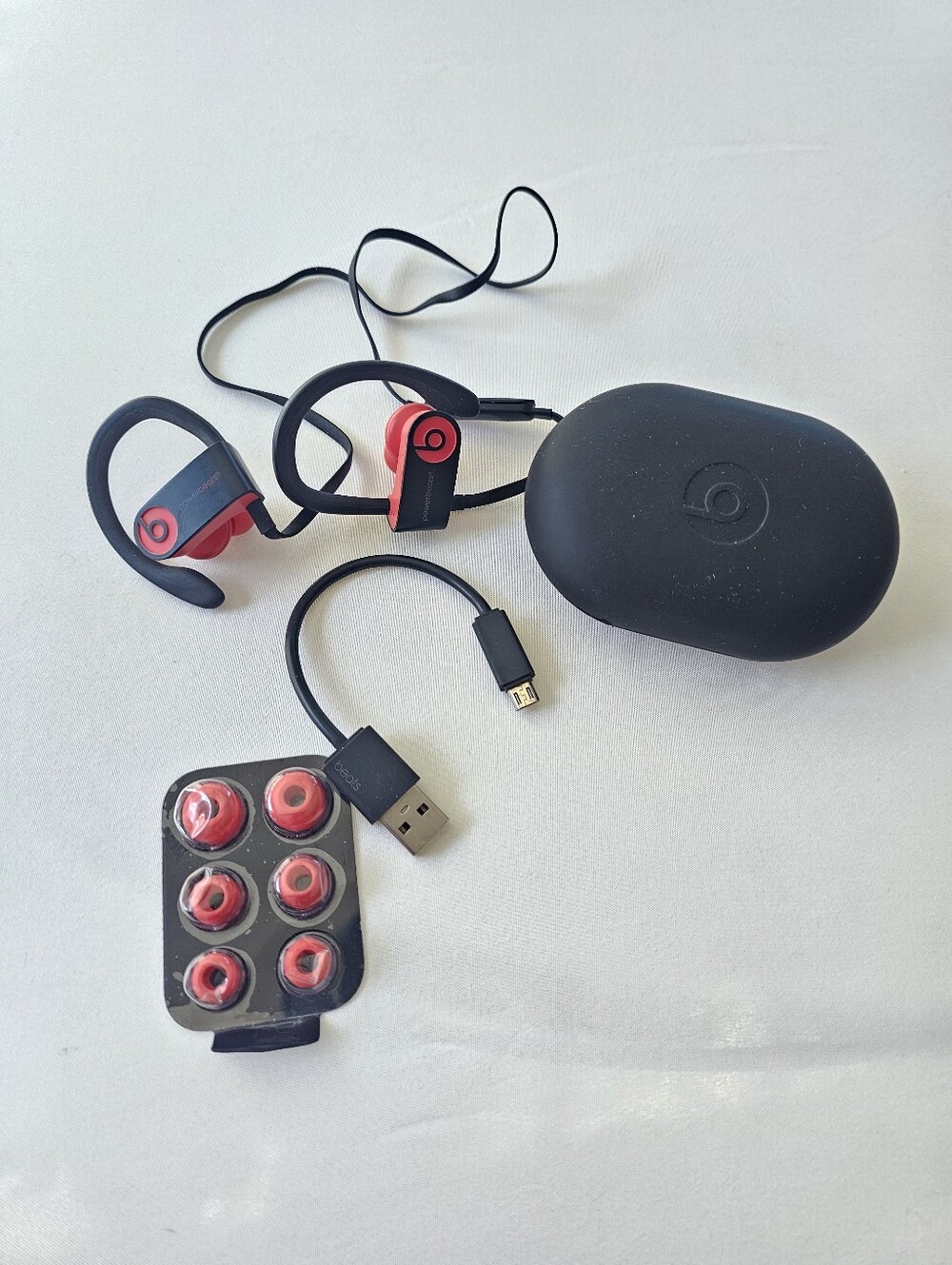 Powerbeats Wireless Earphones in Black & Red